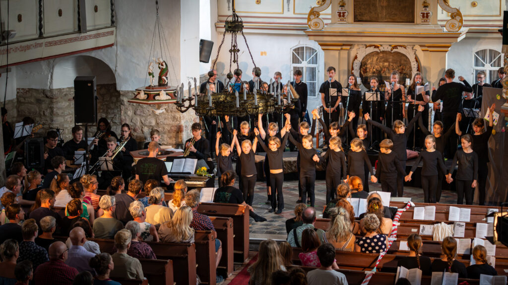 Hand in Hand (Bildnachweis: Johannes und Liane Völker)